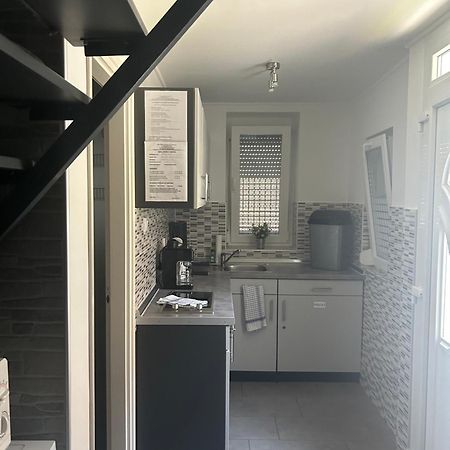 Heni Apartment บุค ภายนอก รูปภาพ