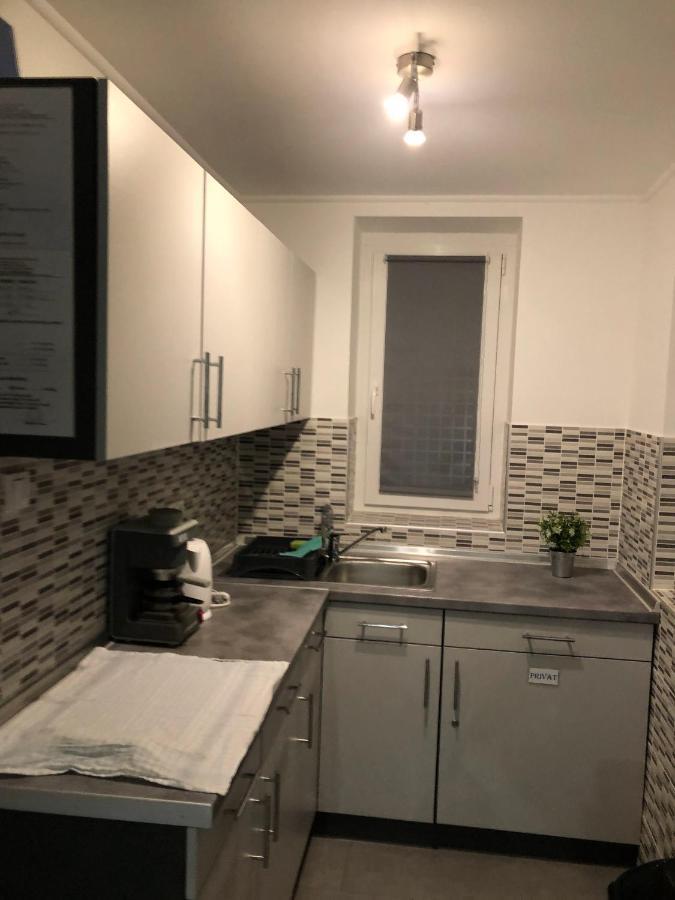 Heni Apartment บุค ภายนอก รูปภาพ